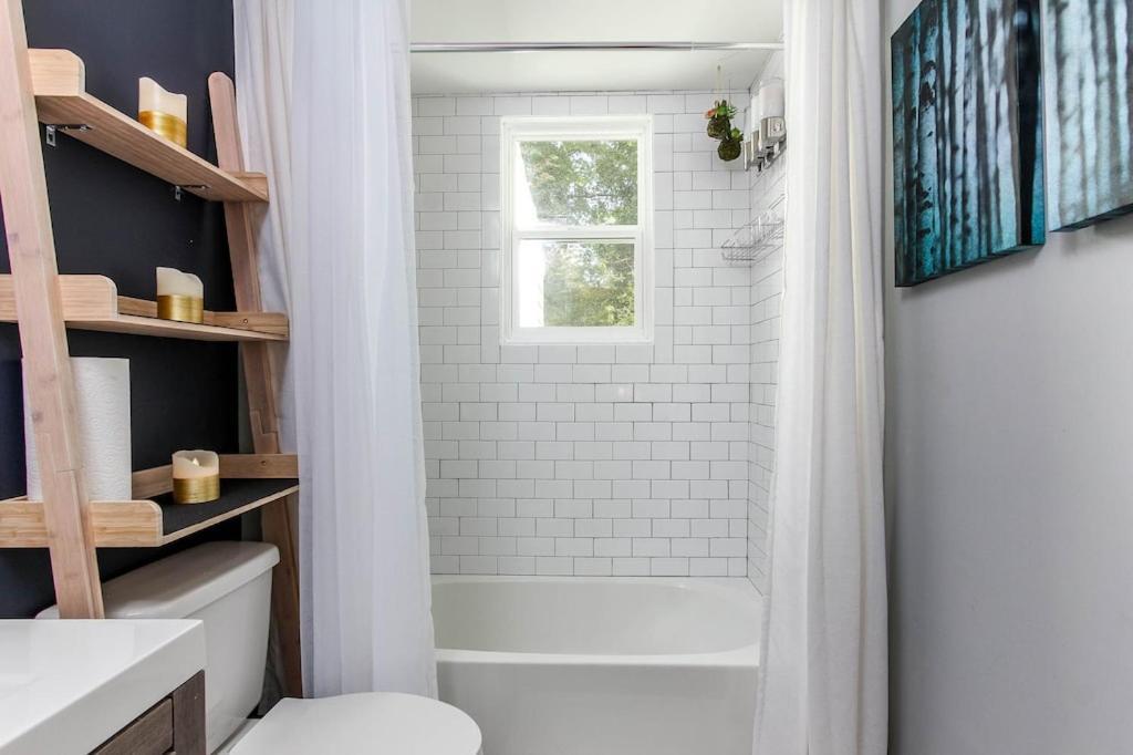 West End Bungalow Perfect To Work, Play, & Escape Atlanta Exterior foto